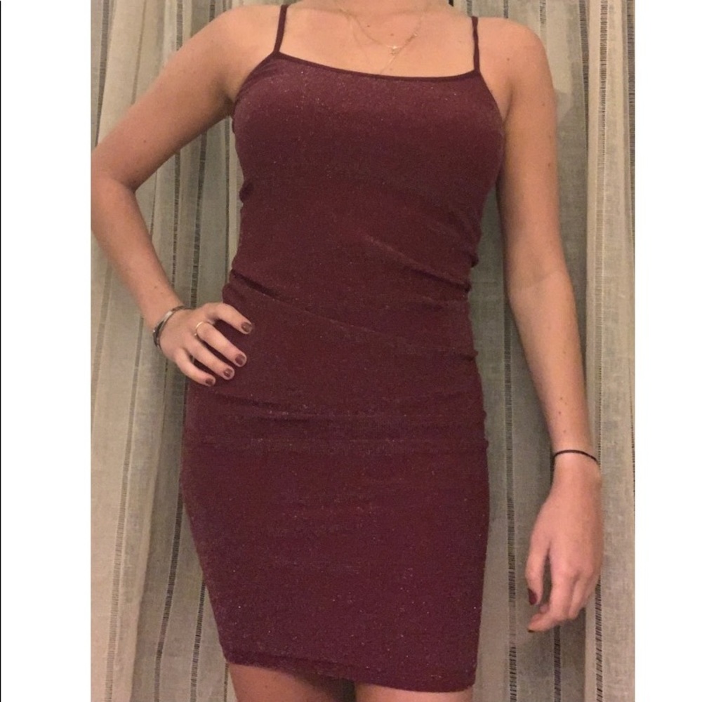 ✨Forever 21 Burgundy Glitter Midi Dress✨